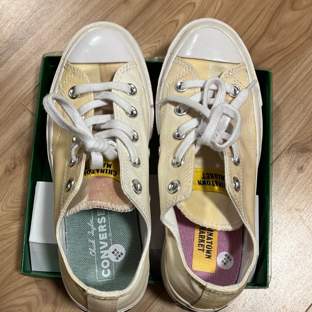 Converse Chuck Taylor Chinatown Market Sneakers